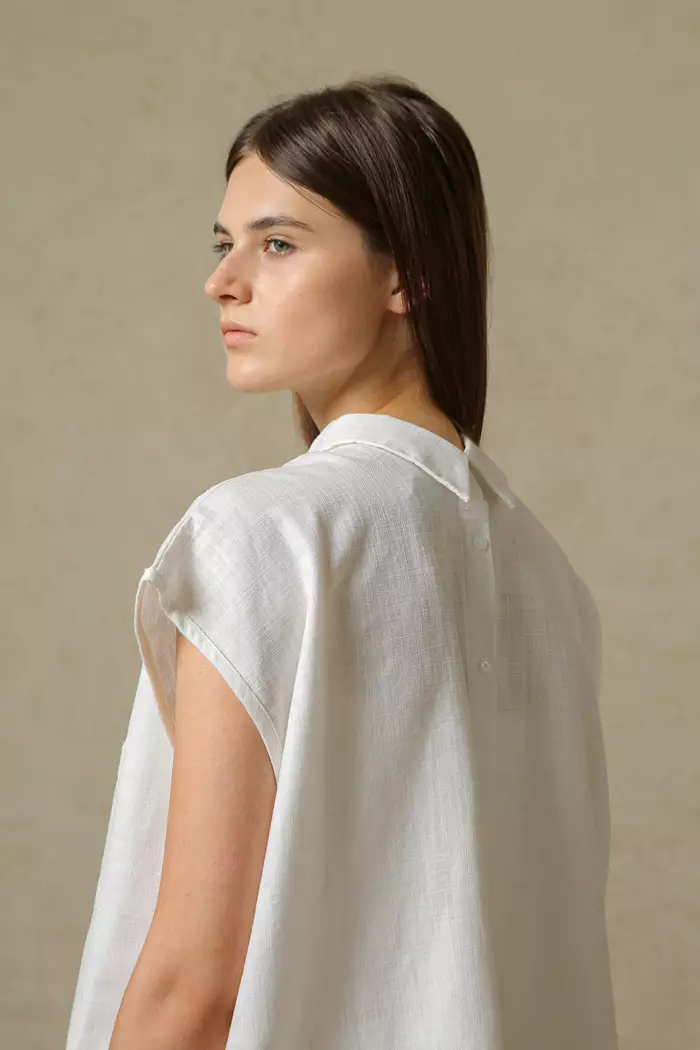 COTTONINK Studio - Atasan Kemeja Wanita Off-white Girma #StudioSummerCollection