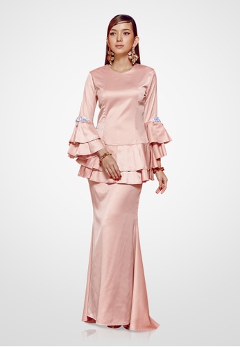 Farraly Orked Kurung from FARRALY in Pink