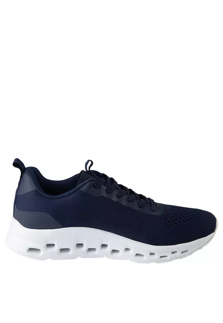 Discount on Cross Trekkers  shoes - SKU: Men's Motus Runner