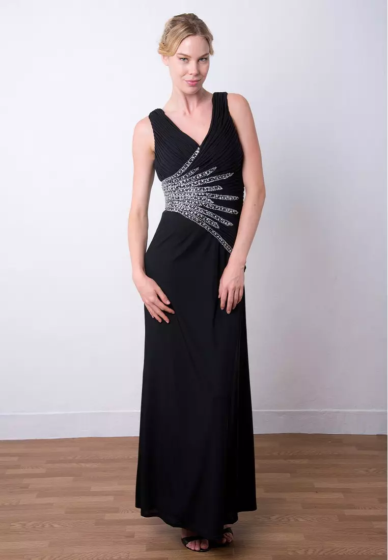 斜裁V領無袖釘珠晚禮服