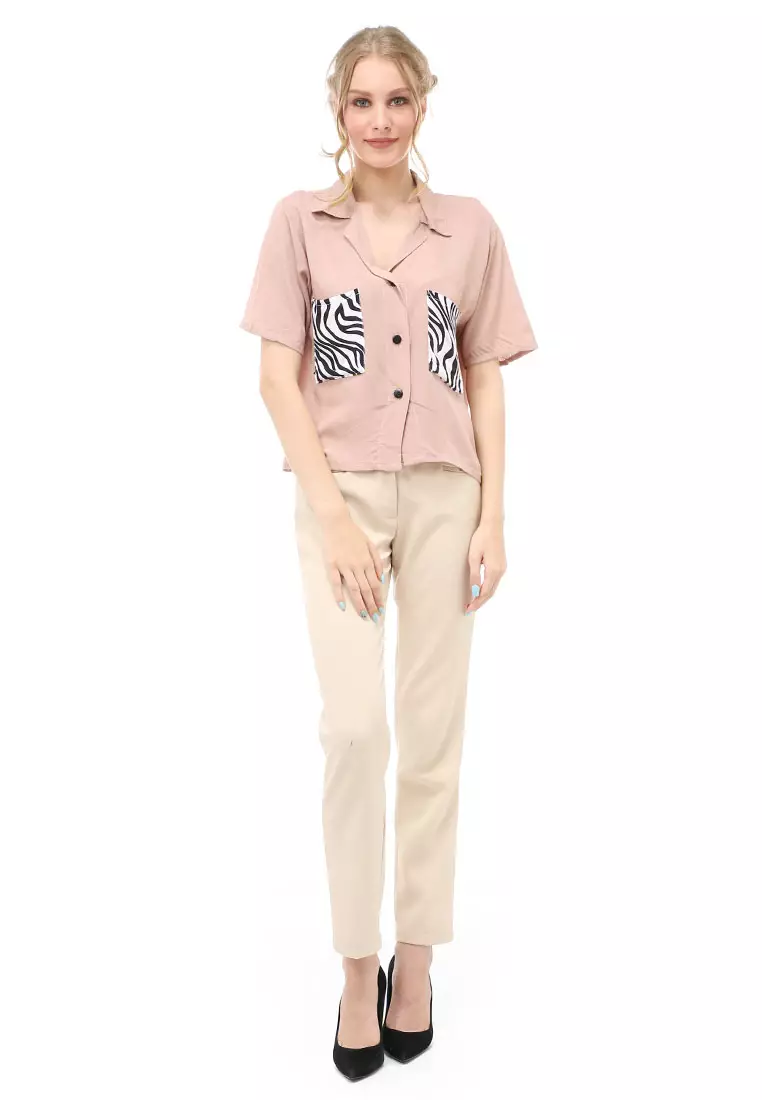 Holly Atasan Kasual Kemeja Wanita 2 Kantong Lengan Pendek Material Rayon ORIGINAL - Brown Milk