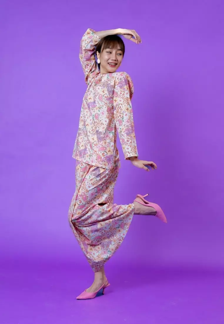Bayu Somerset Holly Kurung