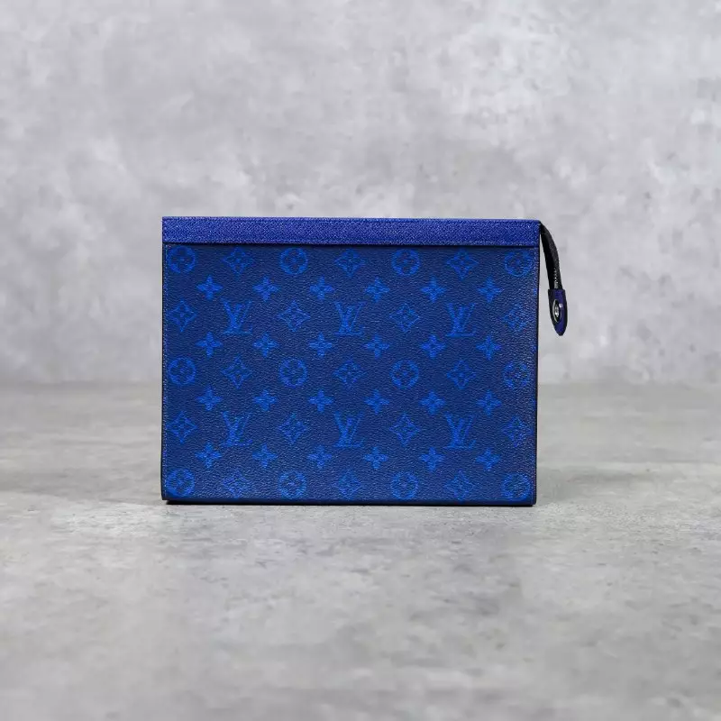 Tas LOUIS VUITTON LV ECLIPSE PACIFIC BLUE POCHETTE CLUTCH 100% ORIGINAL