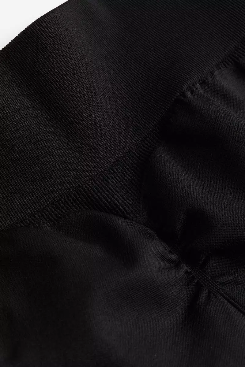 Buy H&M DryMove™ Seamless Hotpants in Black Dark 2024 Online
