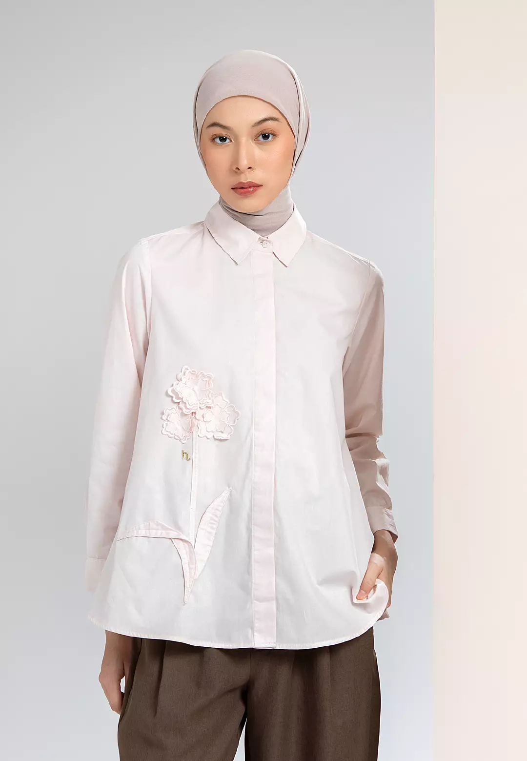 HijabChic Elarona Blush Pink Top - Atasan Kemeja Flower Bordir Tiga Dimensi Unik