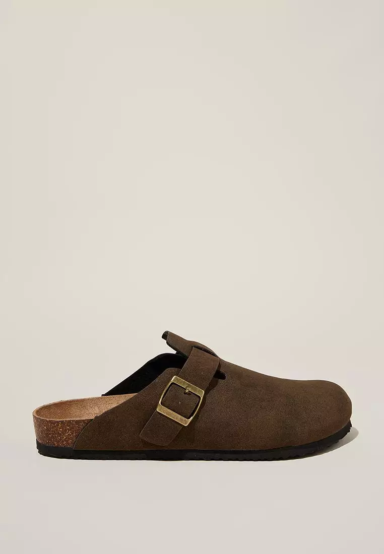 Closed Toe Buckle Slides