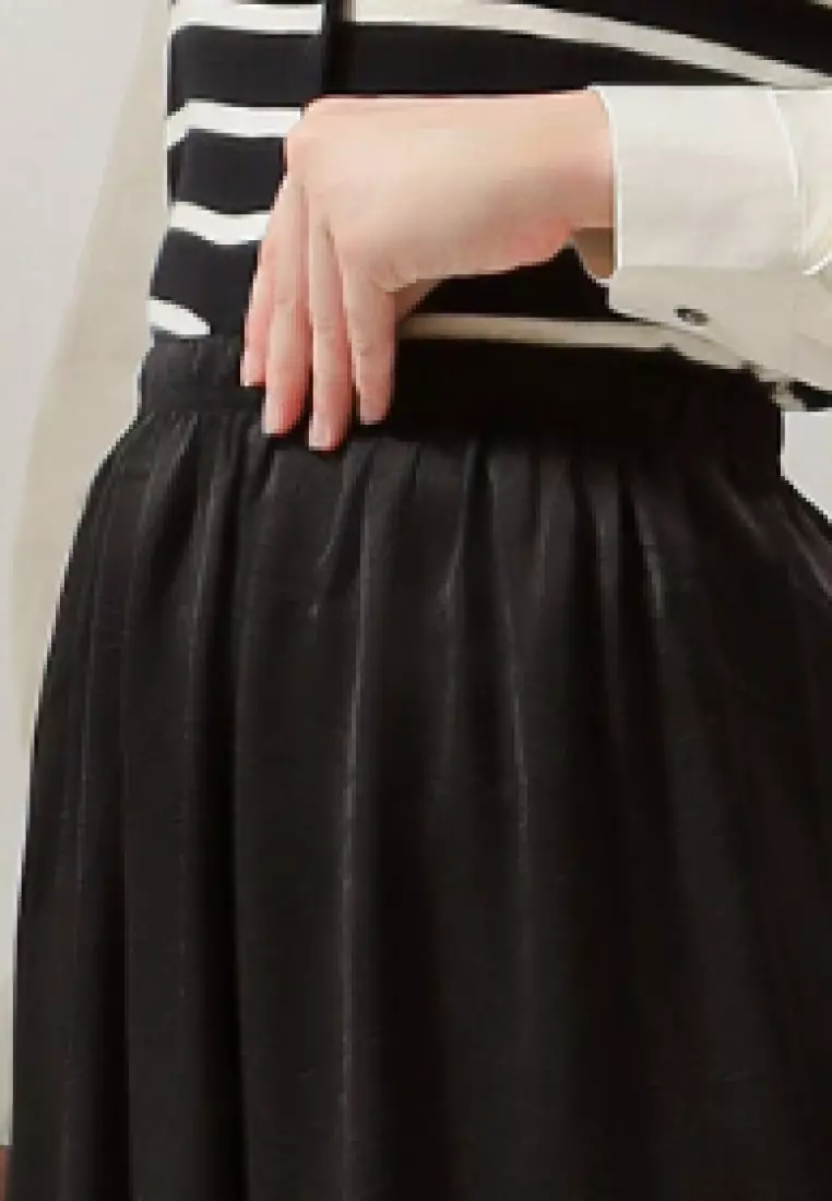 Keliy Midi Skirt in Black