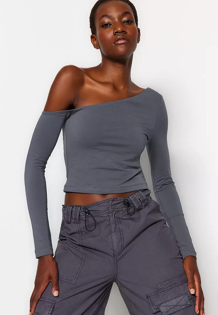 Asymmetrical Fitted Crop Top