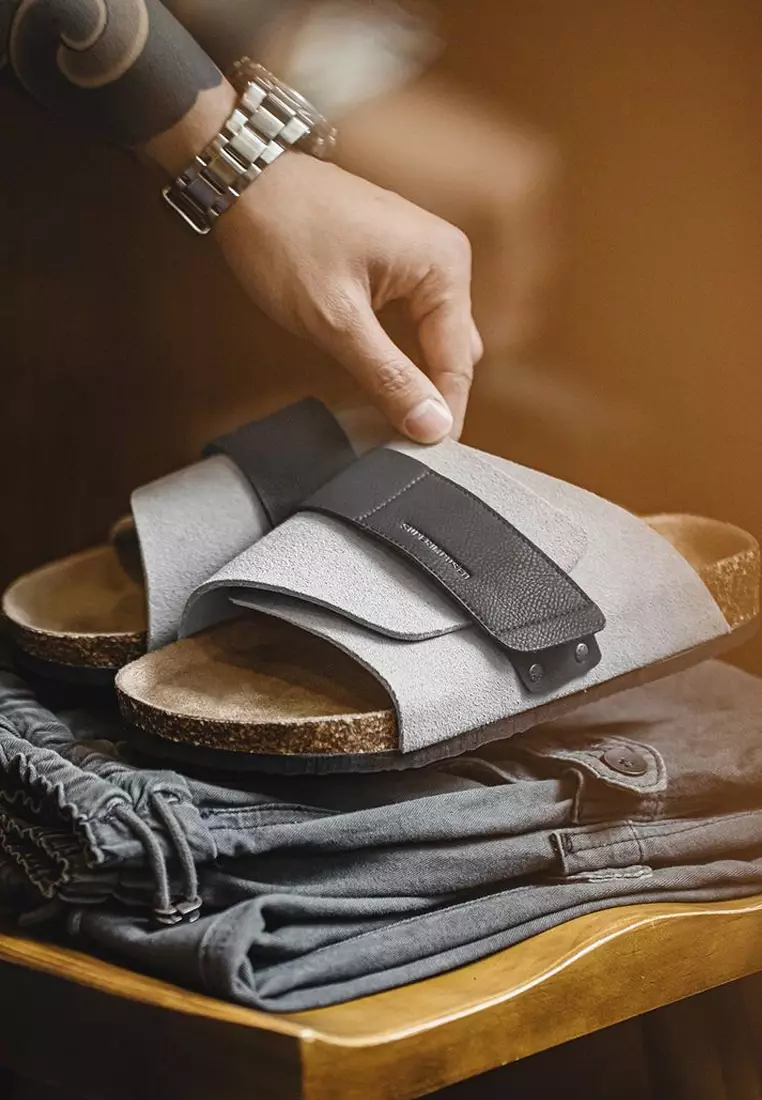 Buy Twenty Eight Shoes City Walk Velcro Strappy Sandals CQ2405102