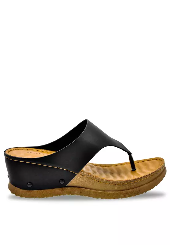 Comfort Clip Toe Wedge Sandals