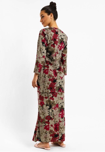 Buy Kurung Angelina D-21 from BETTY HARDY in black and Red and Multi only 239