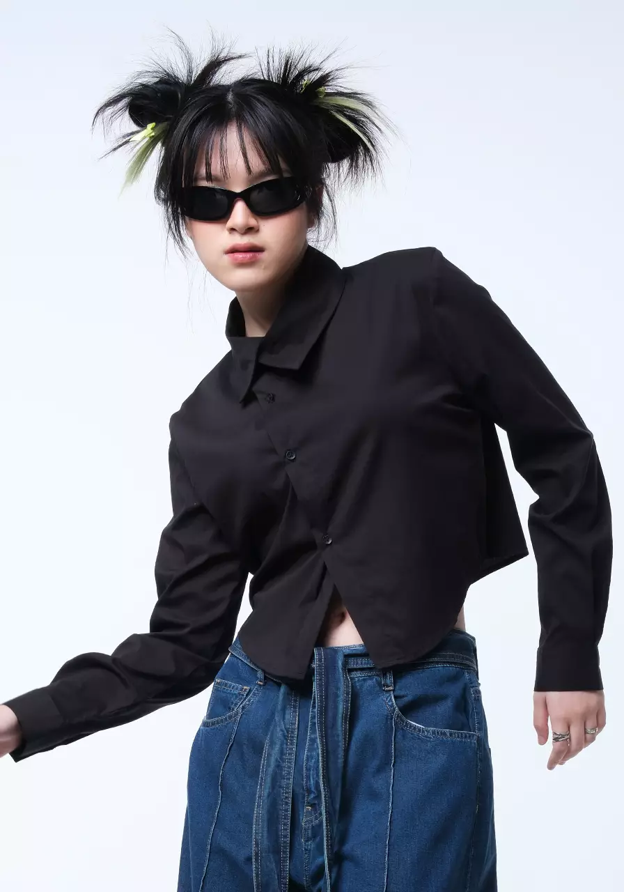 Kemeja Crop Wanita Nazami Black