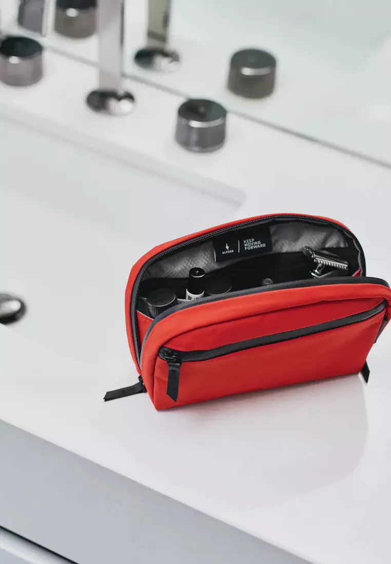 Alpaka Toiletry Bag - Red