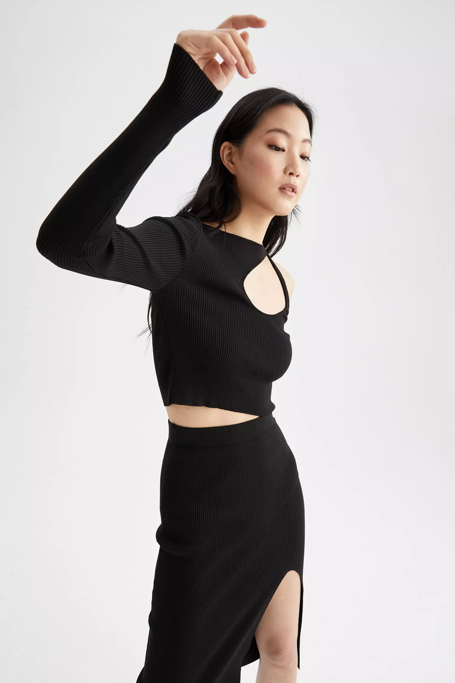 One arm long new arrivals sleeve
