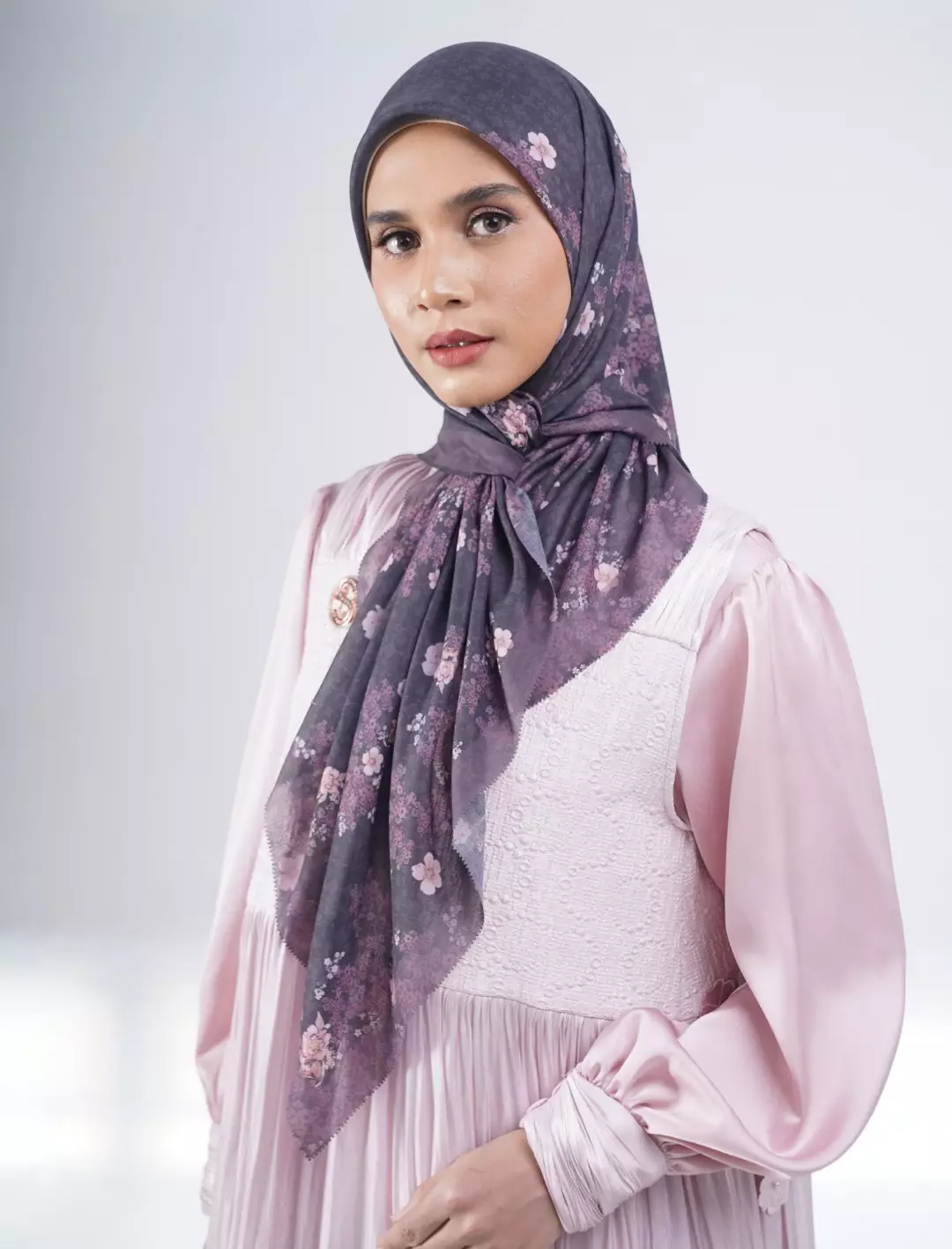 Cassya Printed Scarf Black | Hijab Kerudung Segi Empat Motif