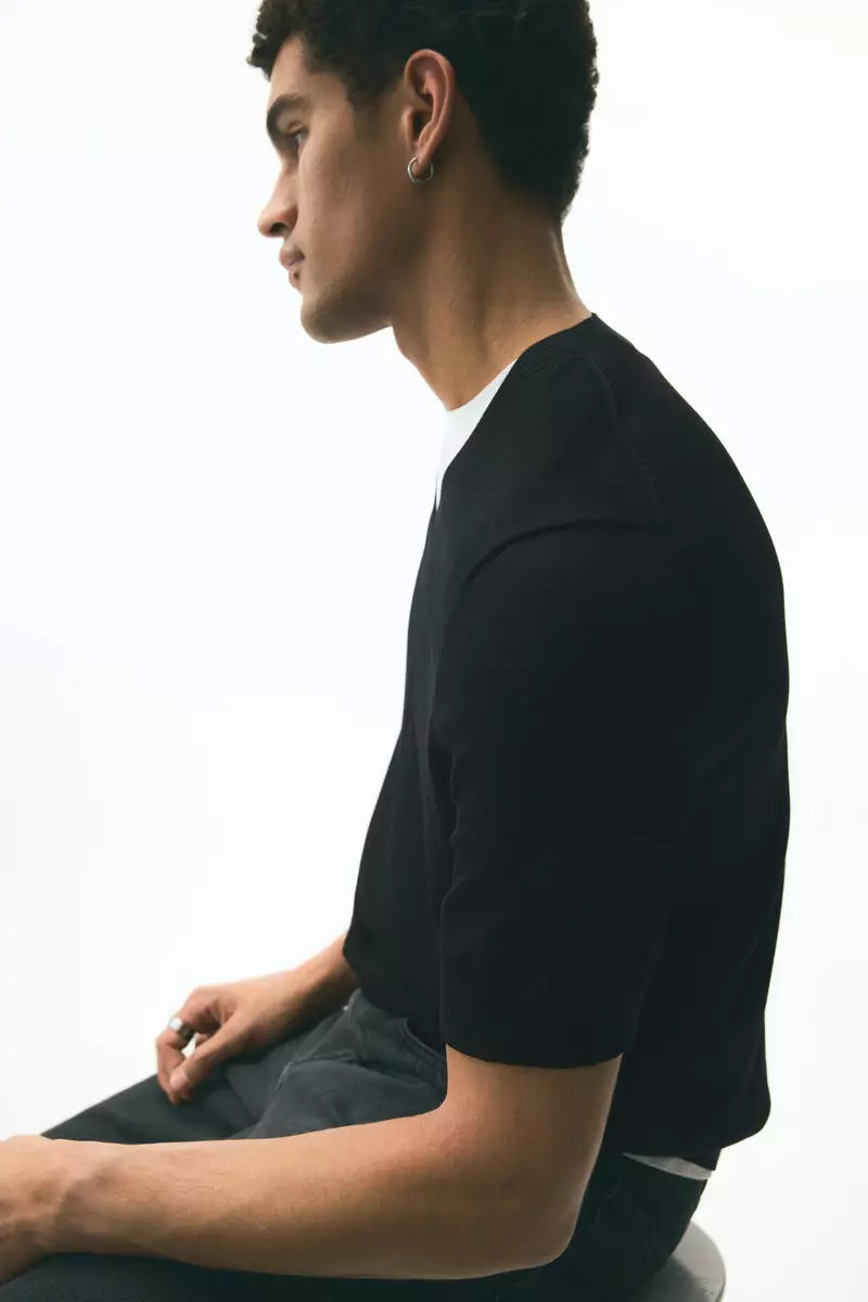 Regular Fit Fine-knit V-neck T-shirt
