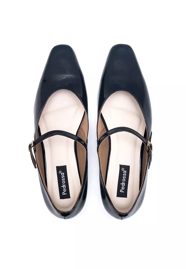 Jolie Flat Shoes in Black