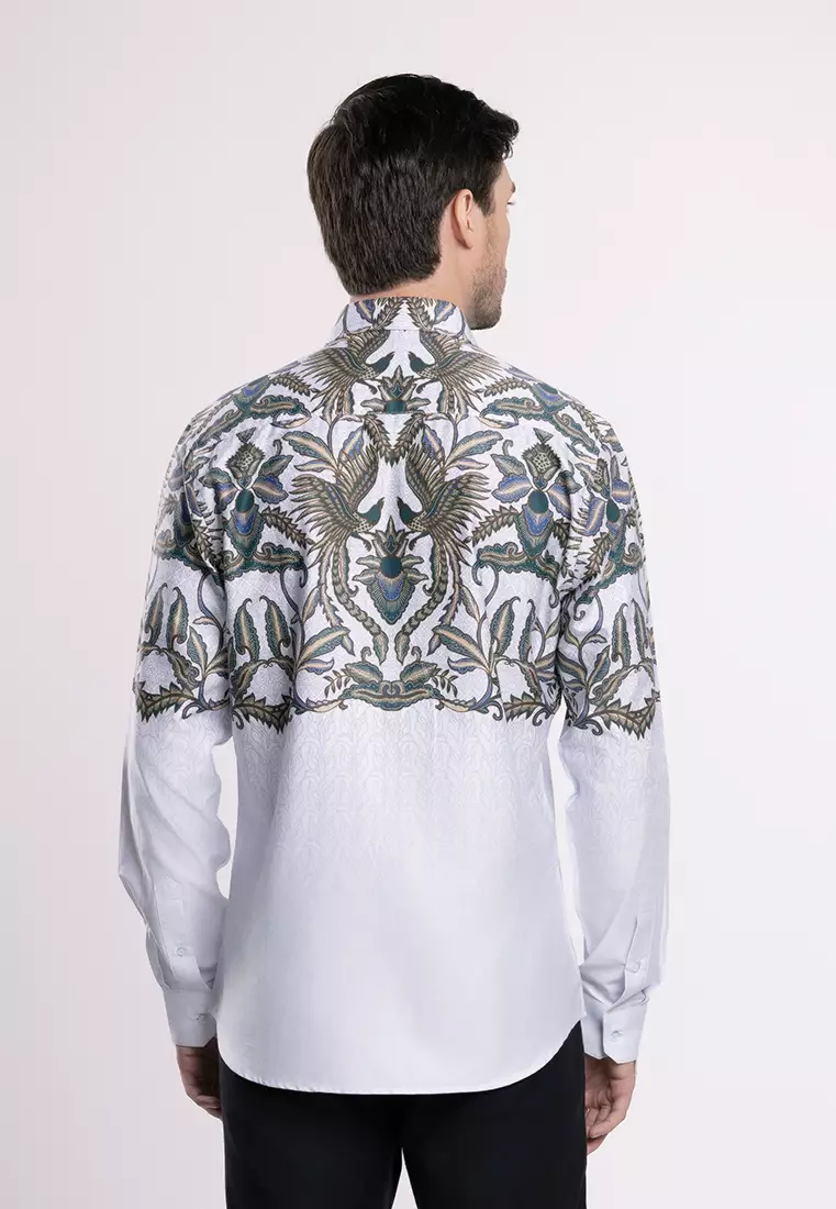 MOC - Kemeja Batik Pria Lengan Panjang Chandrama - White