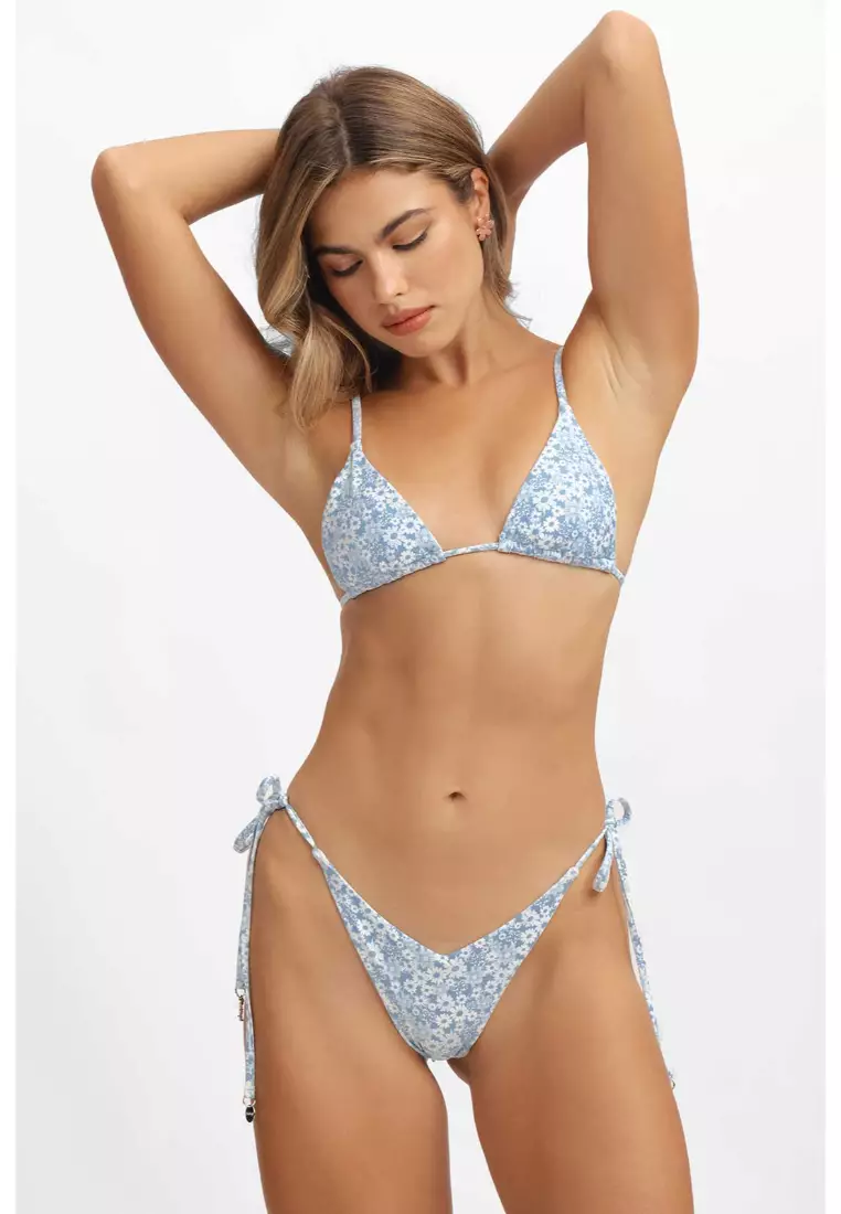 Kelly Triangle Bikini Top / Blue Blossom