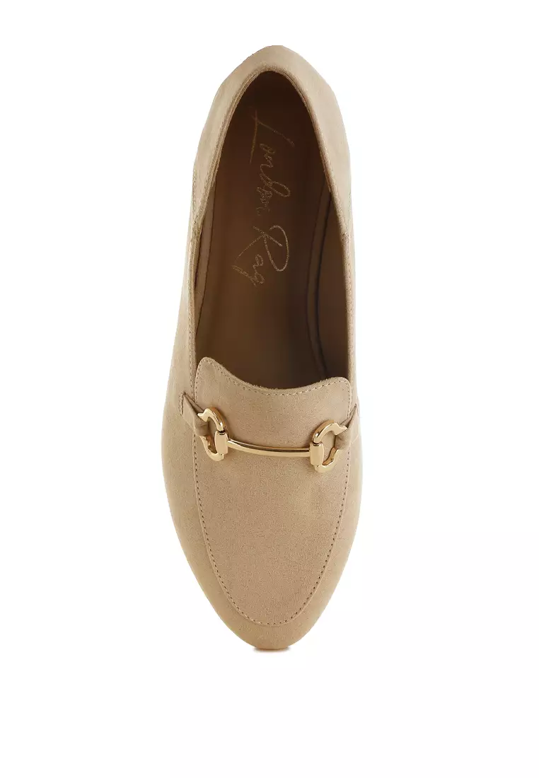 Sepatu Loafer Datar Hias Horsebit Warna Beige