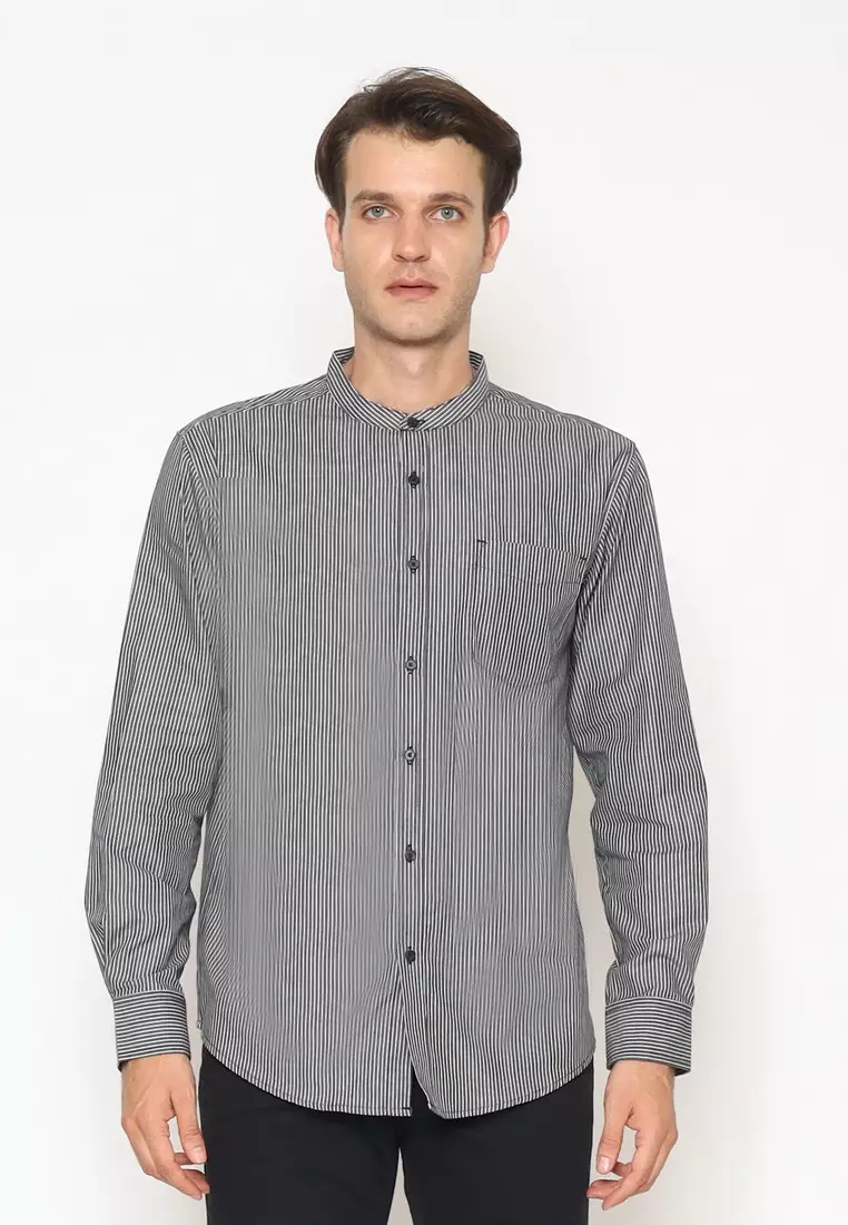 POLICE Kemeja Salur Koko Krah Shanghai Regular Fit Lengan Panjang Pria Hitam