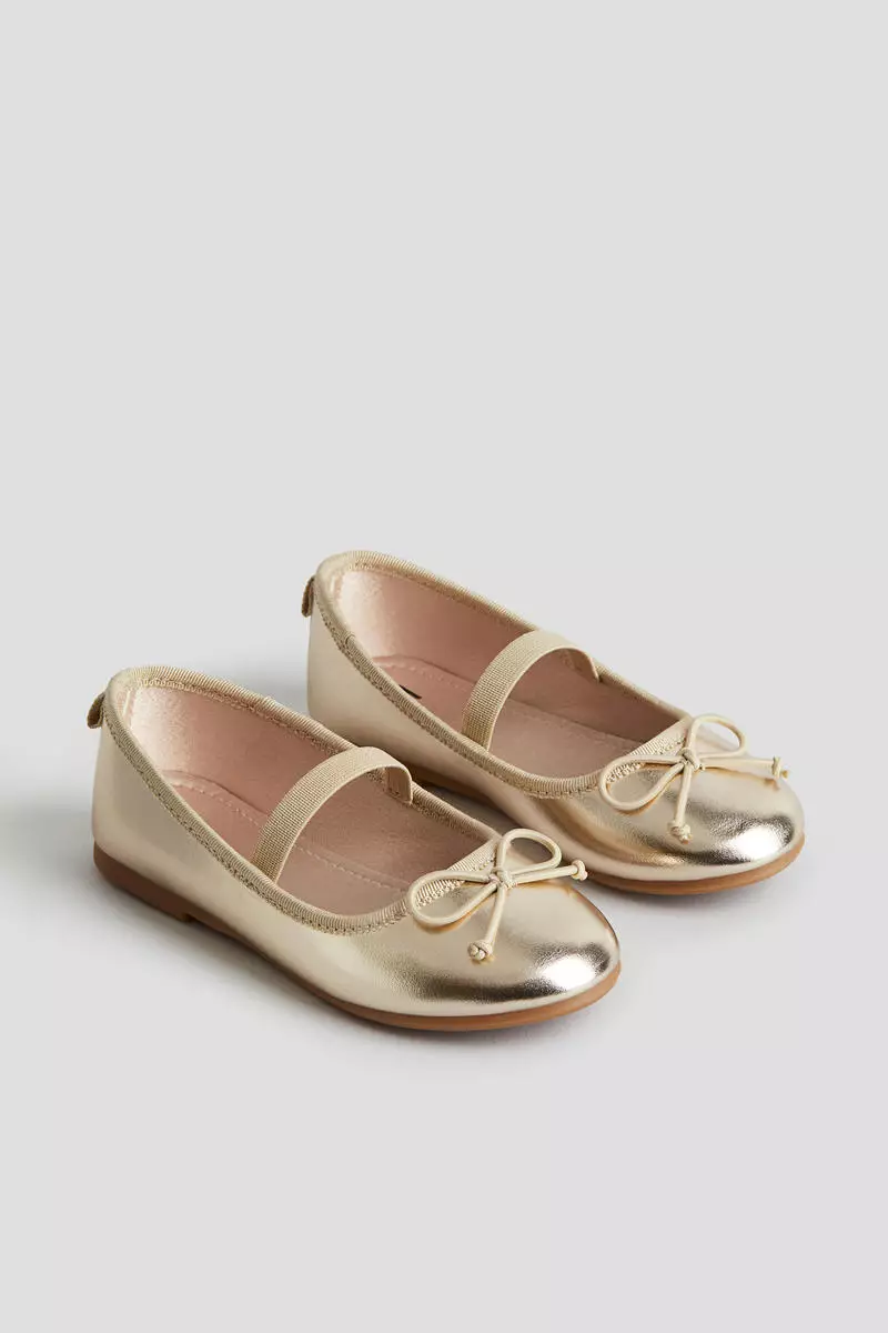 Buy H M Ballet pumps 2024 Online ZALORA Singapore