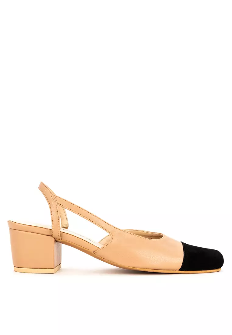 Discount on CARMELLETES  shoes - SKU: Square Toe Slingback Heels