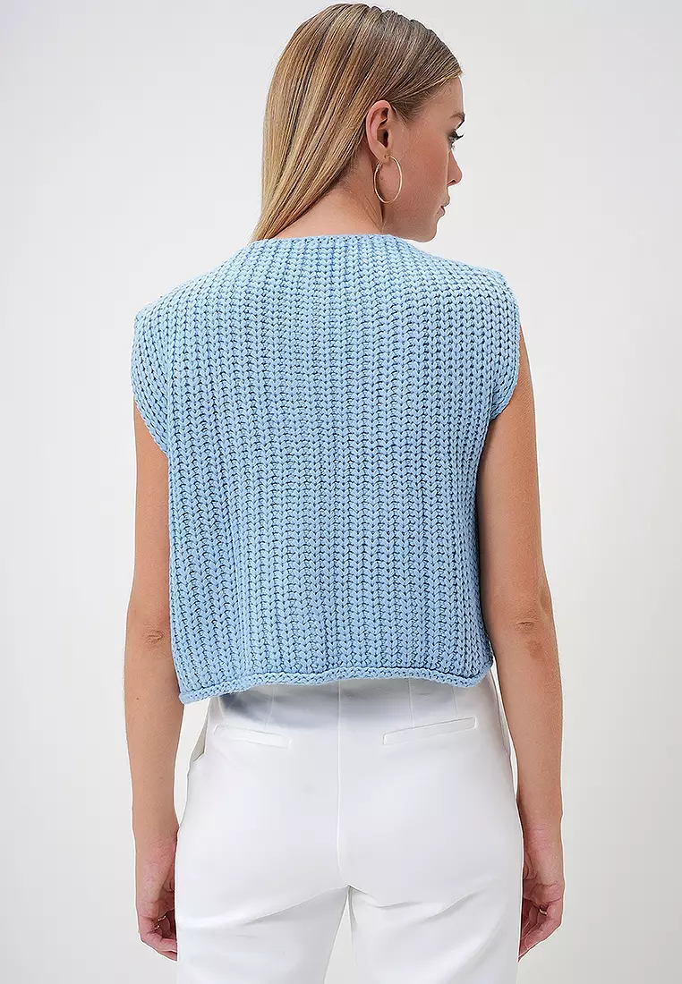 Buttoned Knit Vest