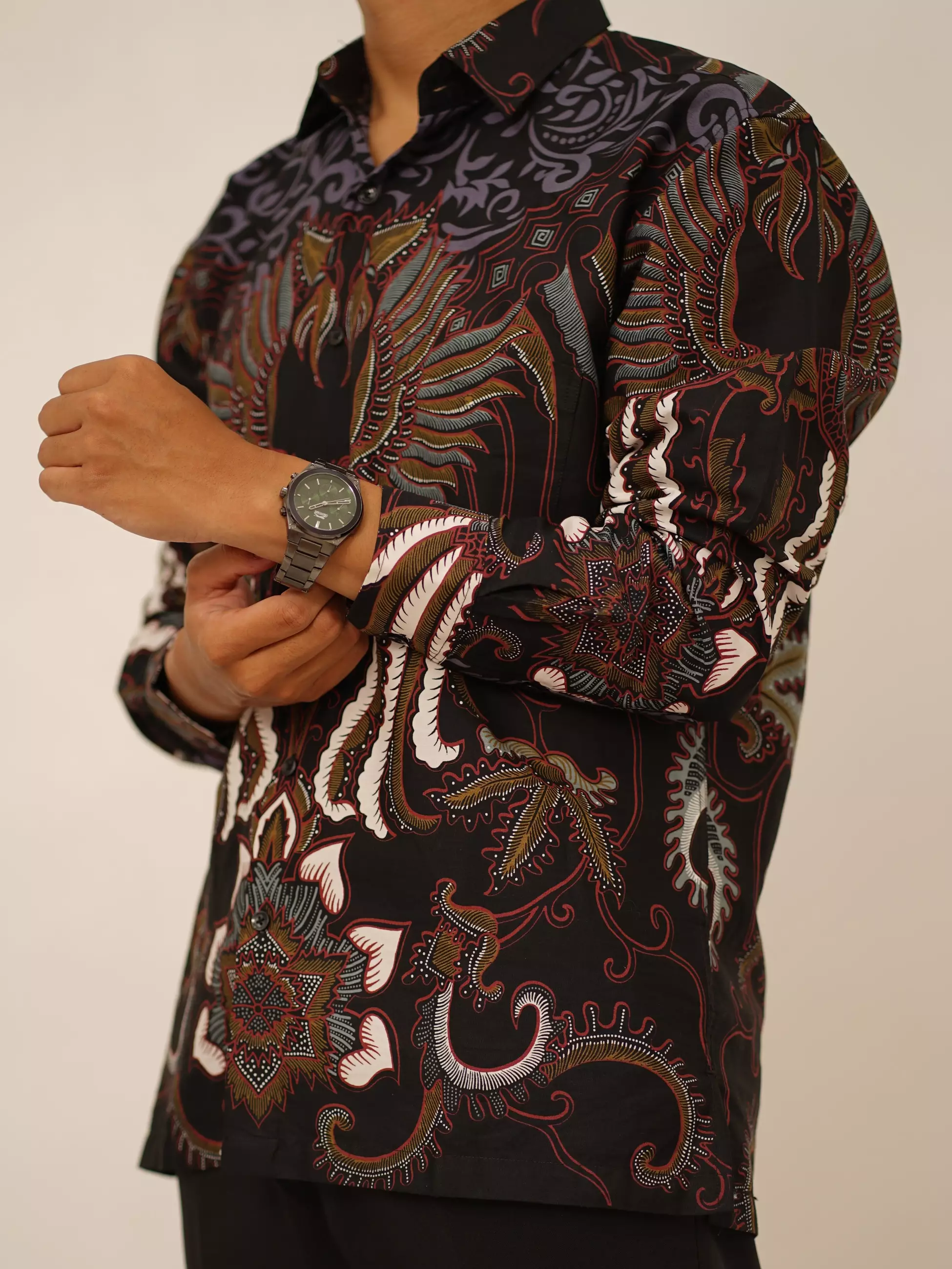 Andre Michel Kemeja Batik Lengan Panjang Hitam Motif 16643