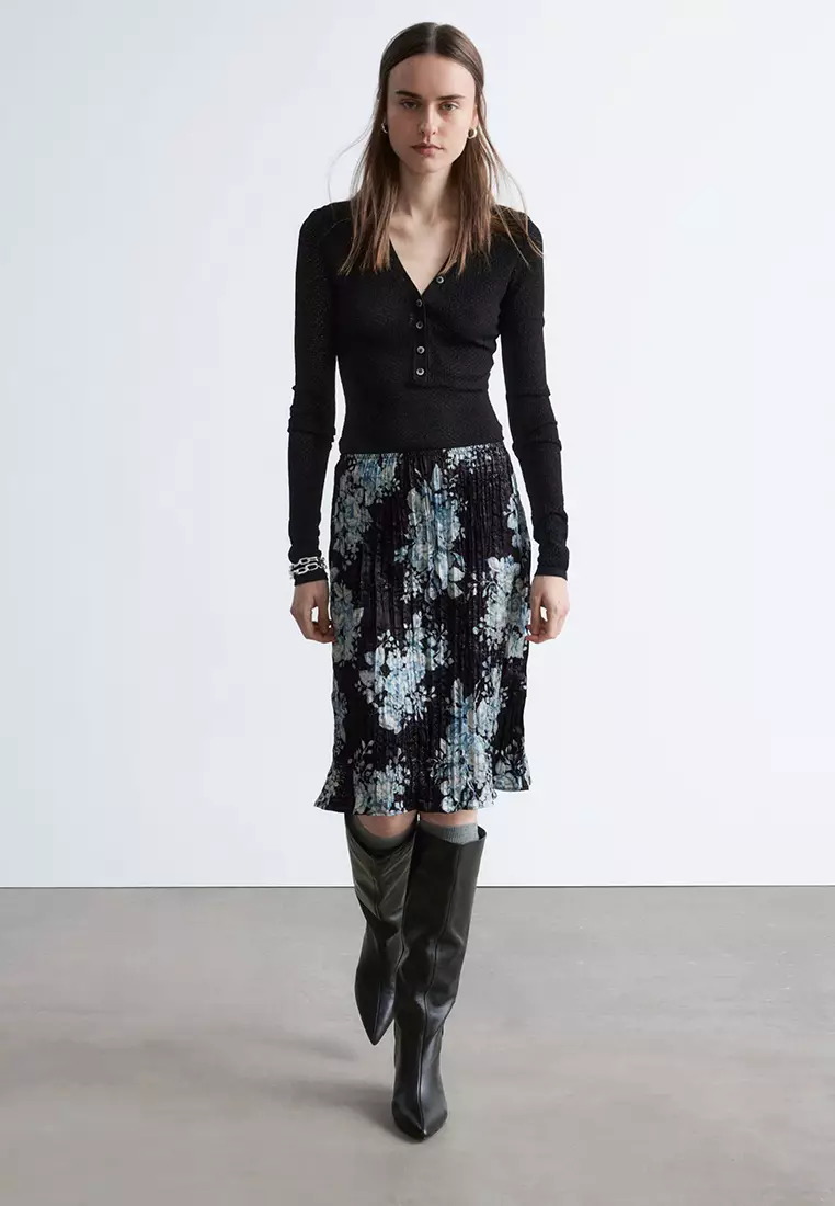 Knee-Length Crêpe Skirt