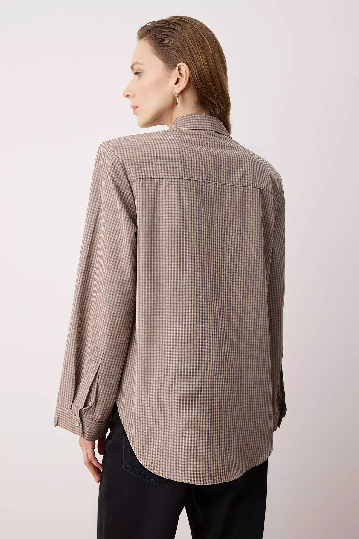 Beige-Multicolored Checkered Shoulder Pad Pack Wide Cuff Oversized Shirt Twoaw26Go127