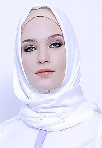 kim. Alya Hijab