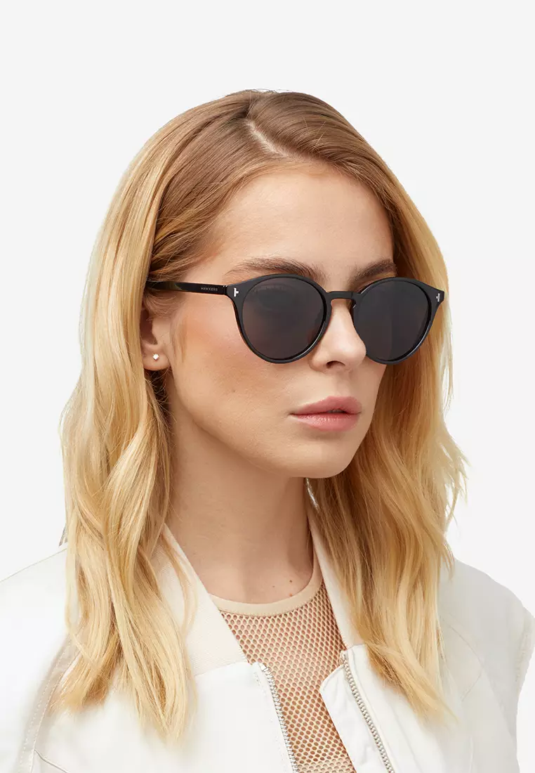 HAWKERS POLARIZED Black Dark SALT Sunglasses for Men and Women, Unisex. UV400 Protection. Official Product designed in Spain