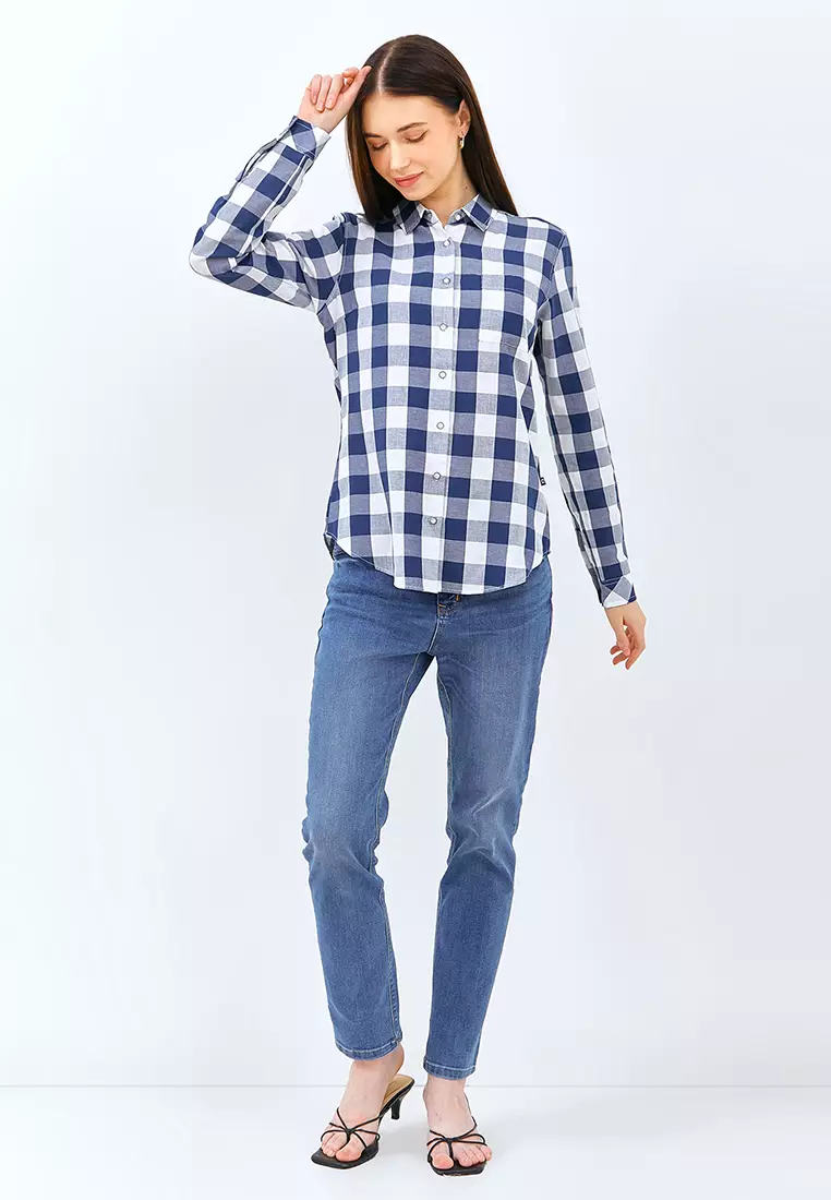 C2 Elnara Navy Kemeja Classic Wanita