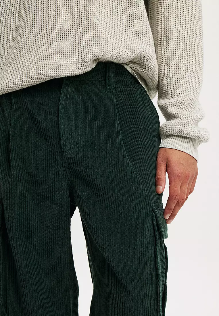 Baggy Pleated Cargo Pants