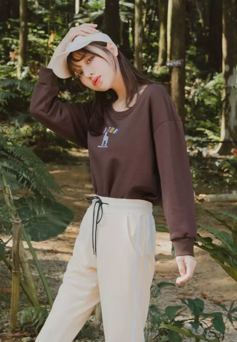Solid Color Crewneck Embroidered Long-Sleeve Sweatshirt [KL1001]