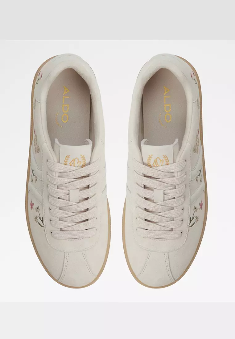 Chicsneaker Low-Top Sneakers