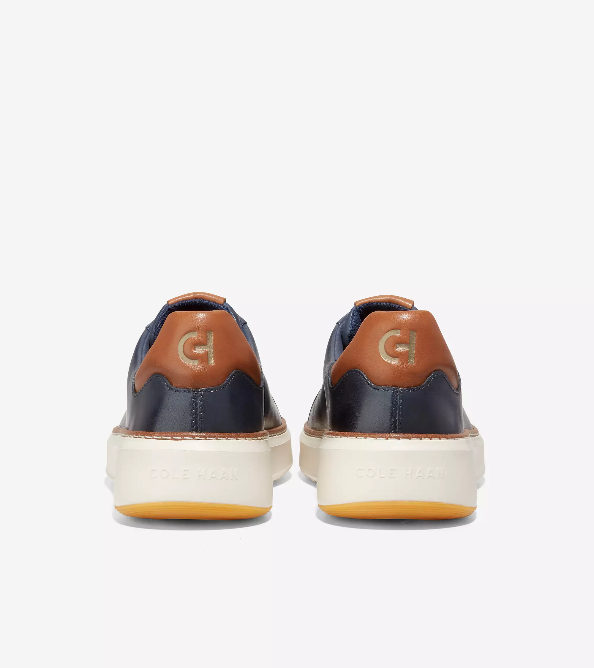 Cole Haan Man Gp Topspin Sneaker:Nvy Blzr Lthr/Ivry - Sepatu Pria (Biru)