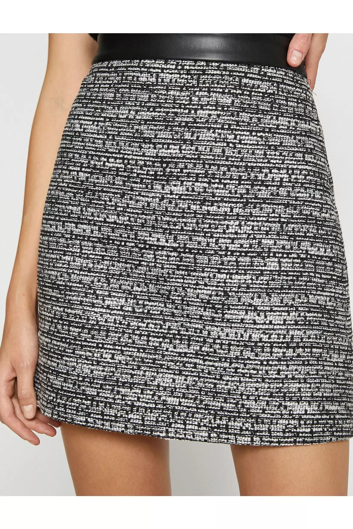 Black faux leather outlet houndstooth mini skirt