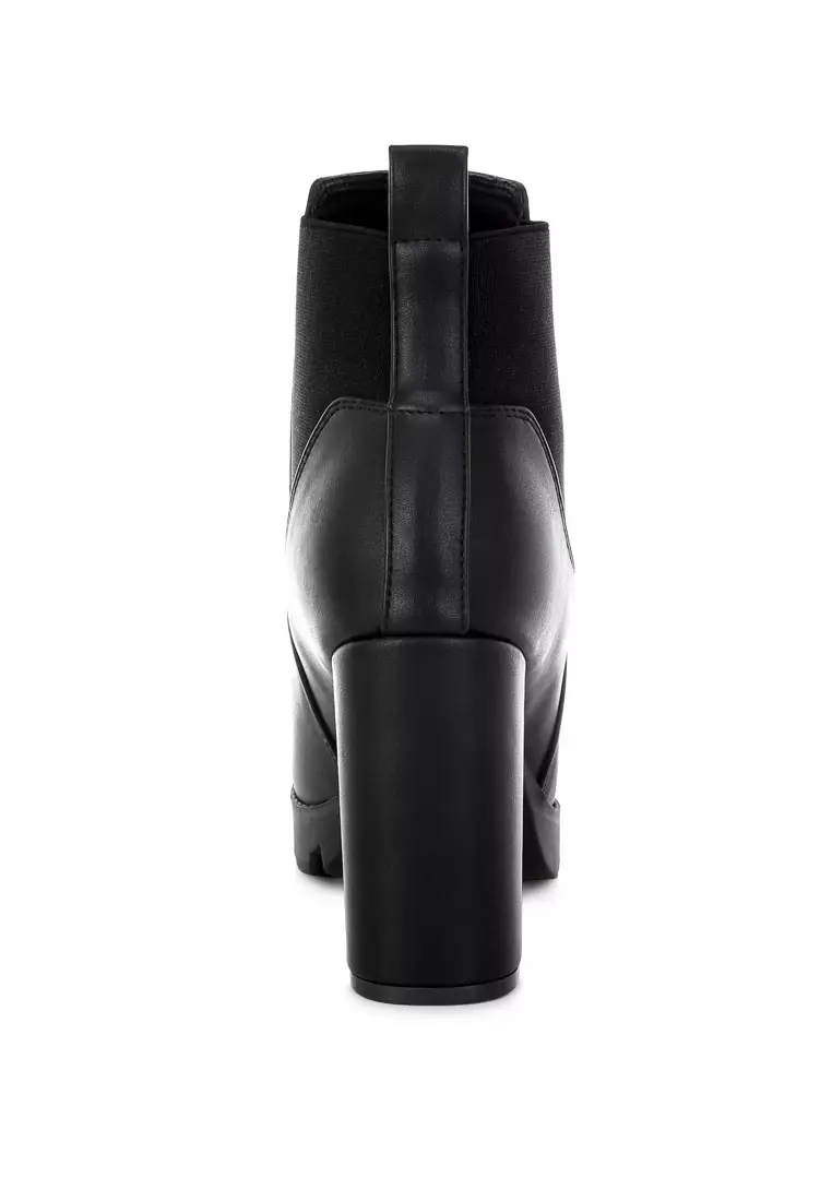 Sepatu Hak Blok Chelsea dalam Warna Hitam