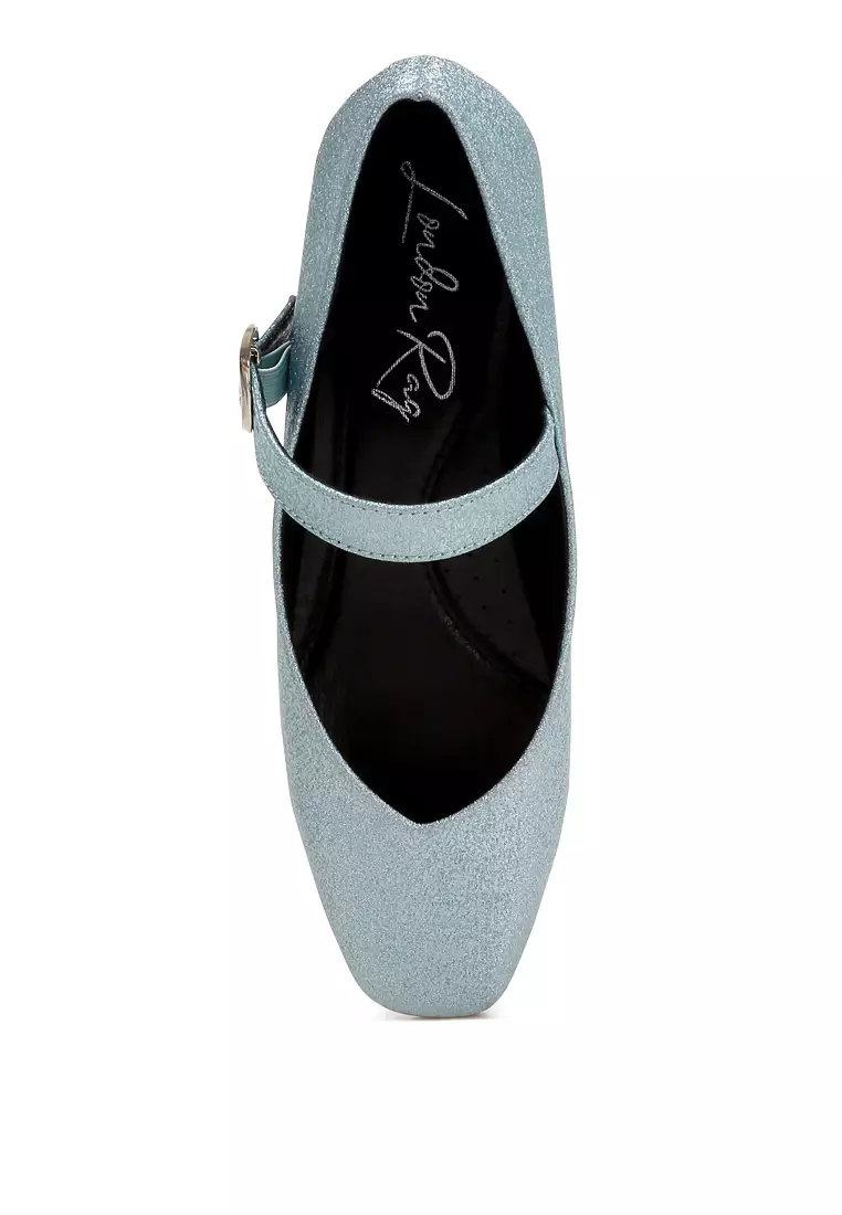 Balerina Gesper Pin Berkilau dalam Warna Baby Blue