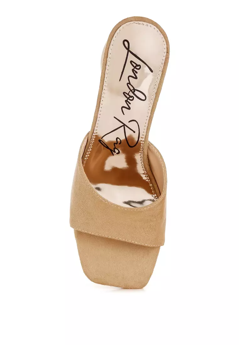 Sandal Micro Suede Hak Bulat dalam Warna Krem