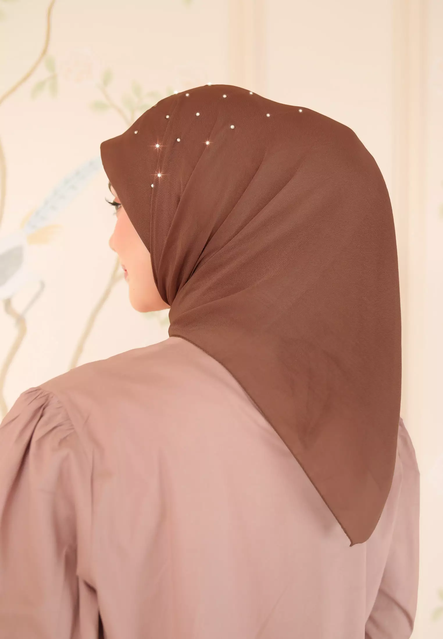 Noura Hijab Segiempat Payet Crystal | Kerudung Wanita Premium