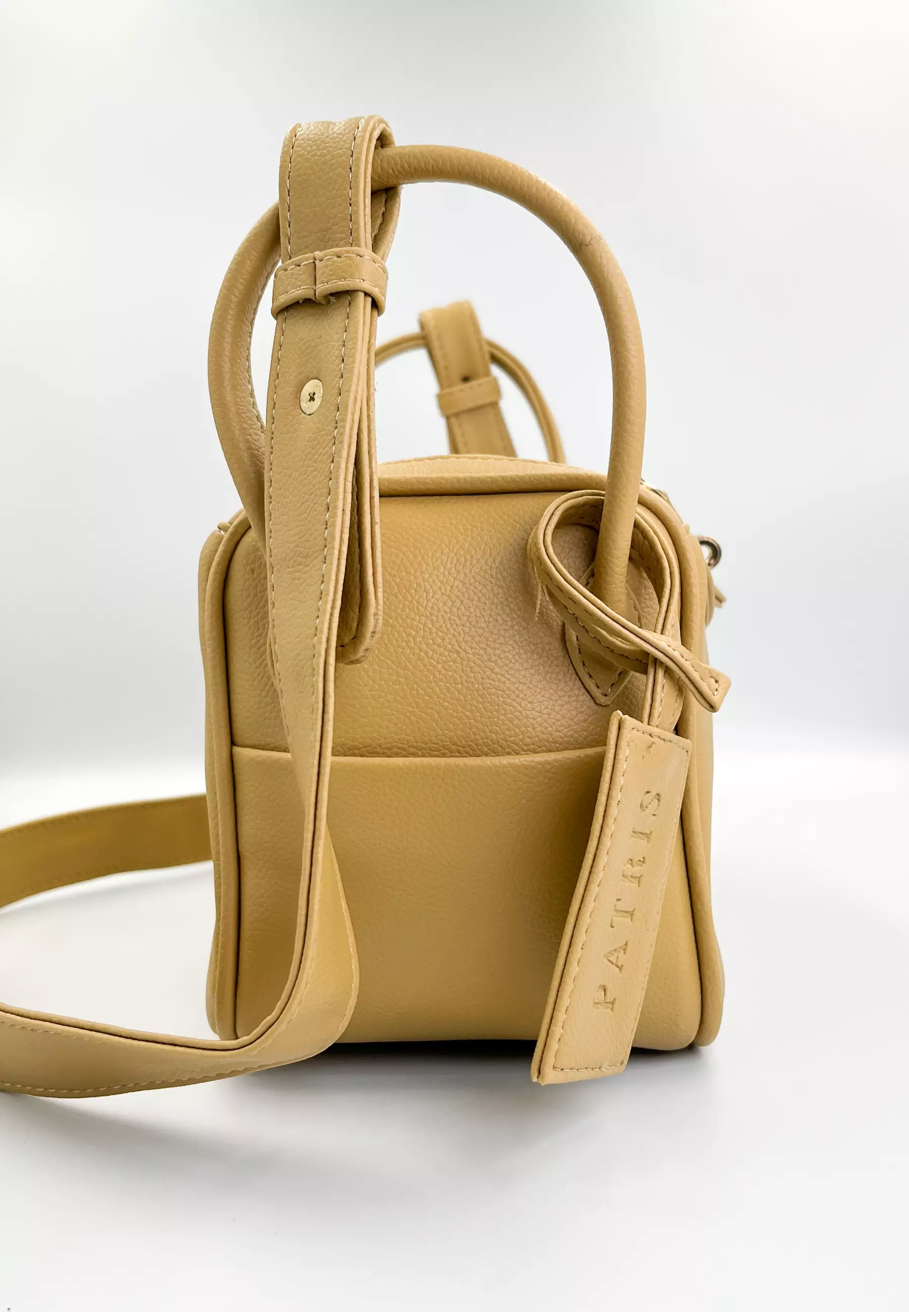 Patris Lyodra Sling Bag / Tas Wanita Selempang