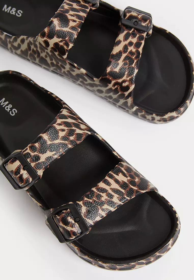 Buckle Flatform Sliders