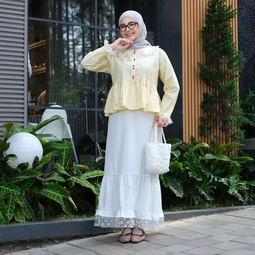 Nabil Skirt with Lace Rok Vintage - Broken White M19797 R10S1