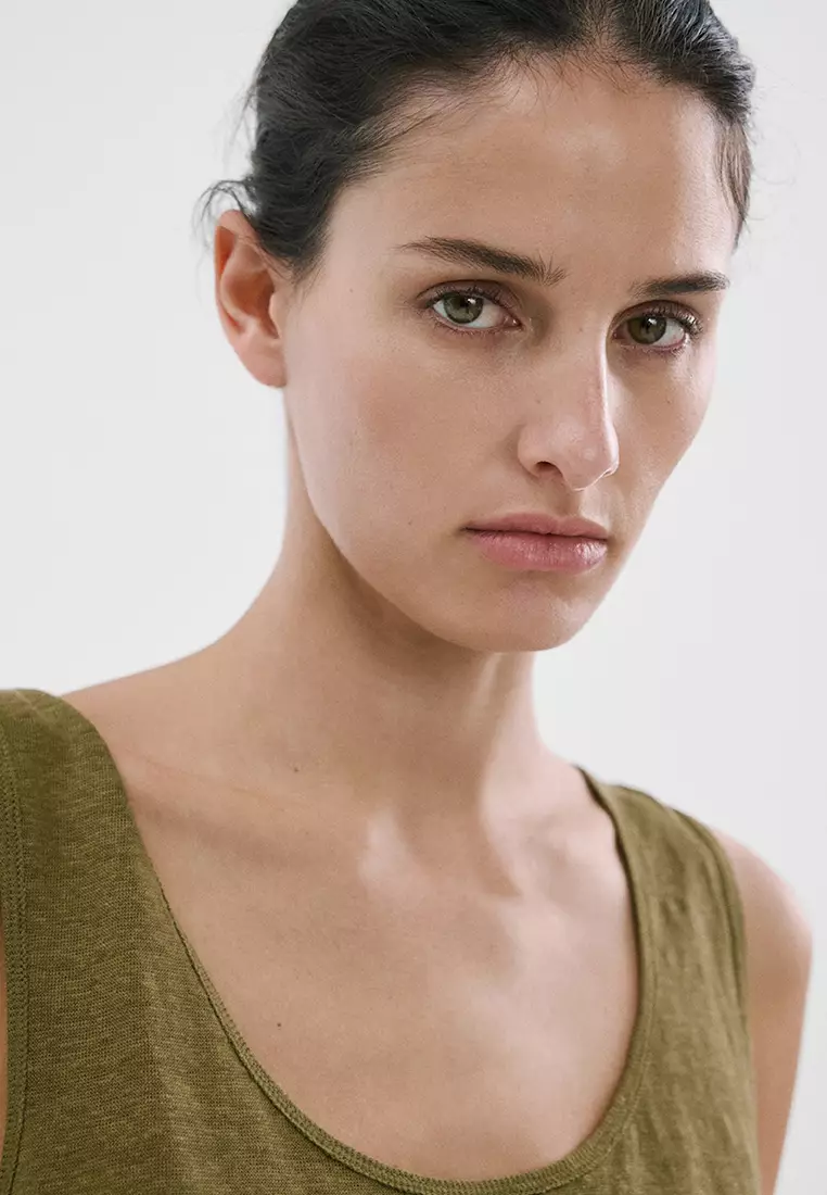 Linen Top With Scoop Neckline