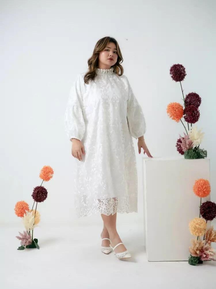 xtramiles Ladies dress luenne dress embroidery white