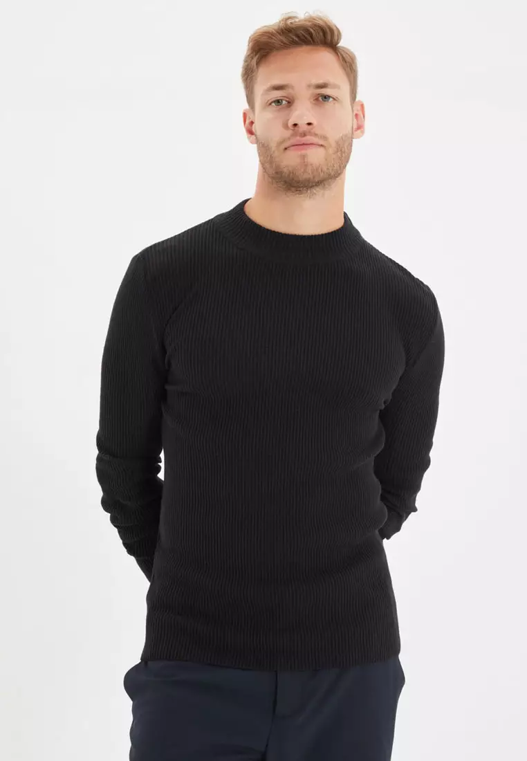 Black hotsell sweater male