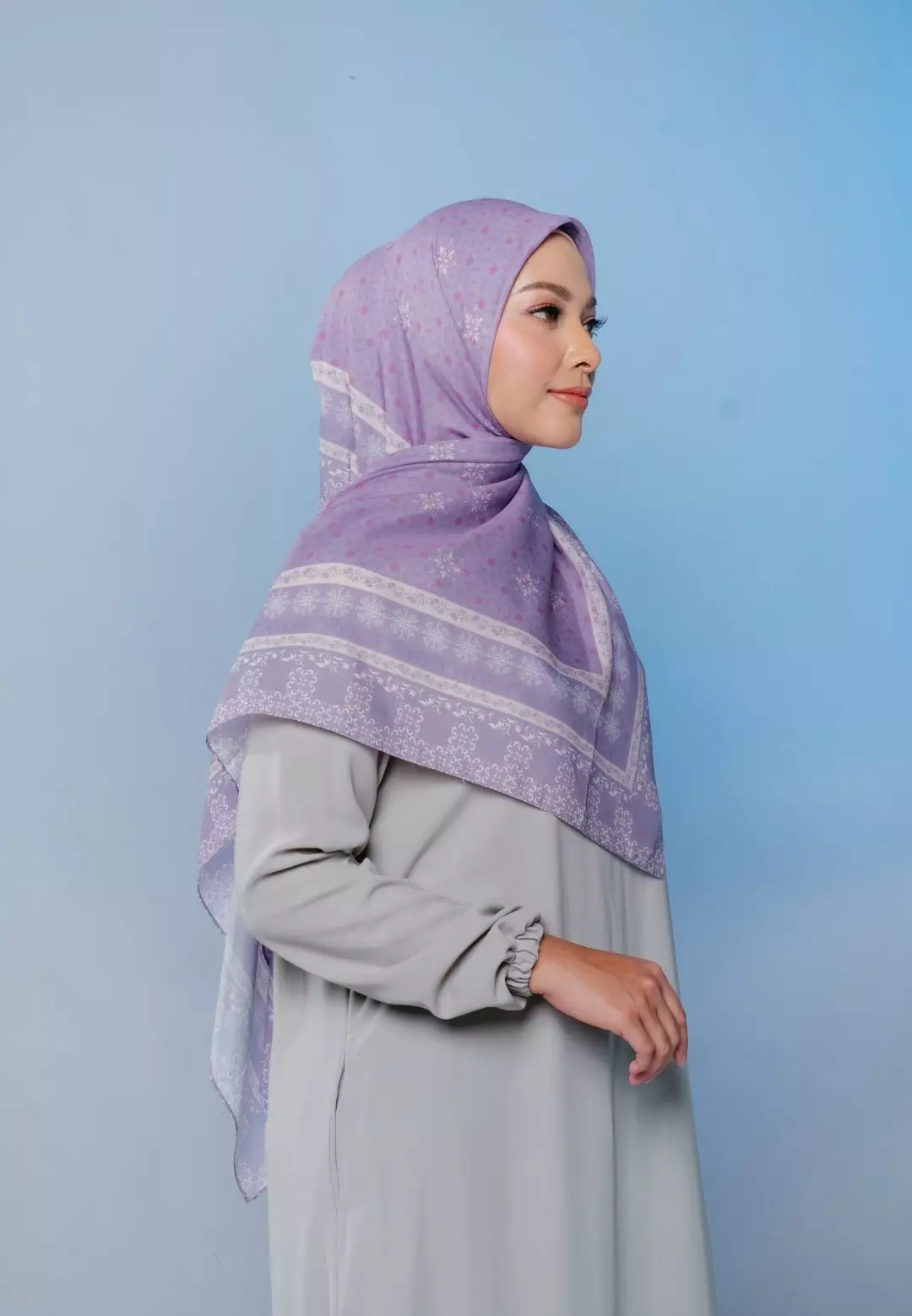 VALE Scarf Lavender - Kerudung Hijab Segiempat Motif With Pouch Ziplock - Bahan Poly Fine - Ukuran 110x110